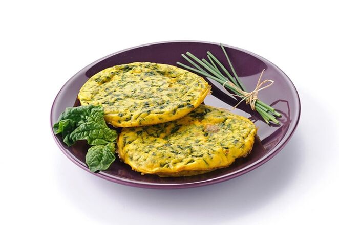 Omletas su špinatais ir grietine