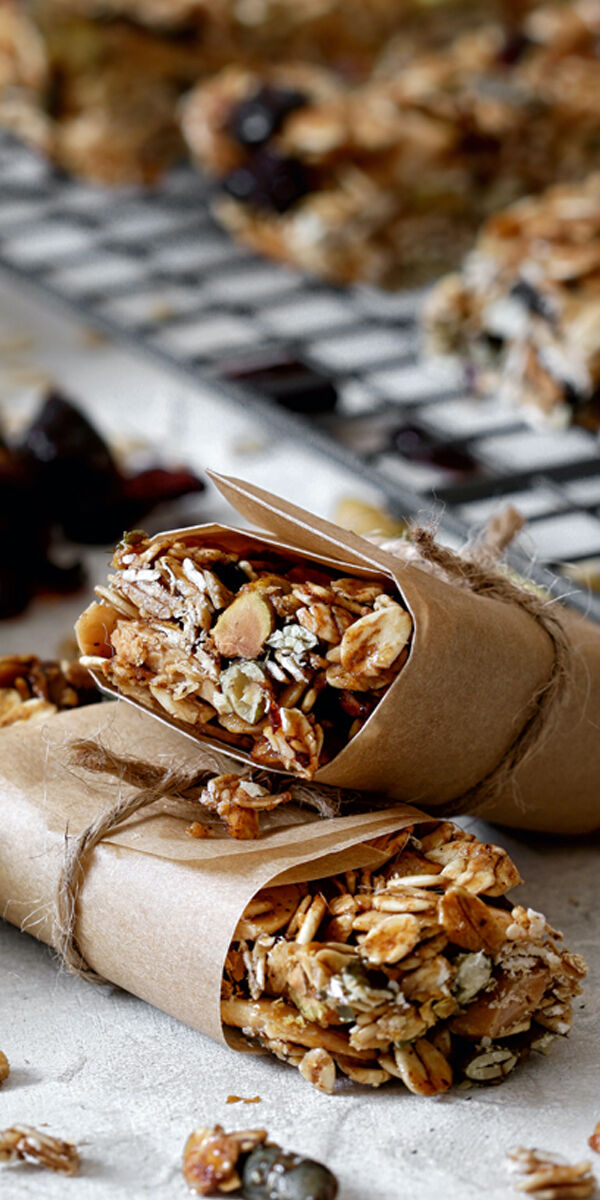 Džiovintų vaisių ir riešutų batonėliai