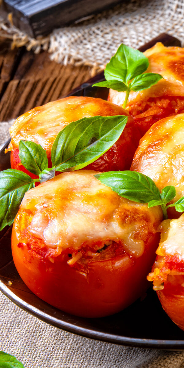 Kepti įdaryti pomidorai