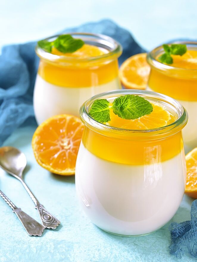„Panna Cotta“ su žele ir apelsinais
