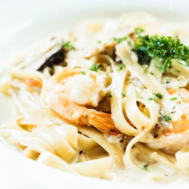 Makaronai su krevetėm ir parmezano sūriu