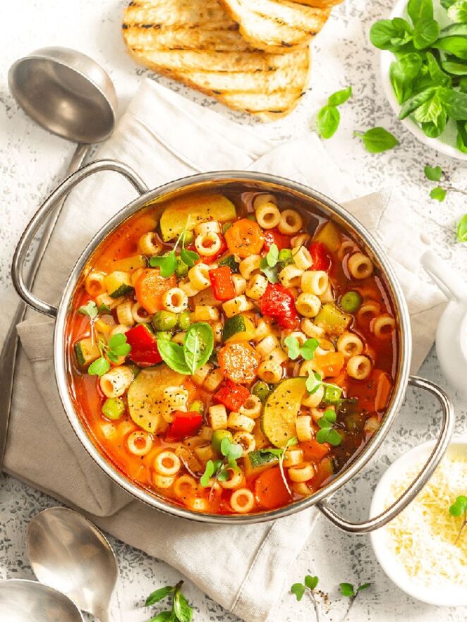 Itališka daržovių sriuba „Minestrone“
